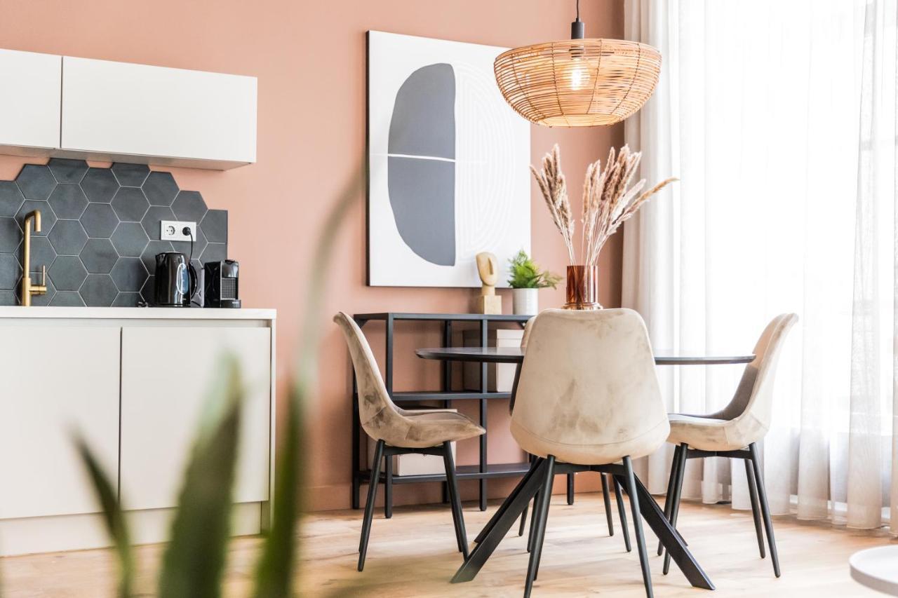 Excellent Listing 'Shiraz' Appartement Den Haag Buitenkant foto